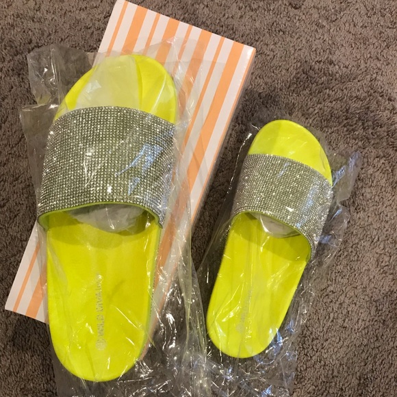 BRAND NEW IN THE BOX NEON LIME GLITTER SLIDES - Picture 2 of 3